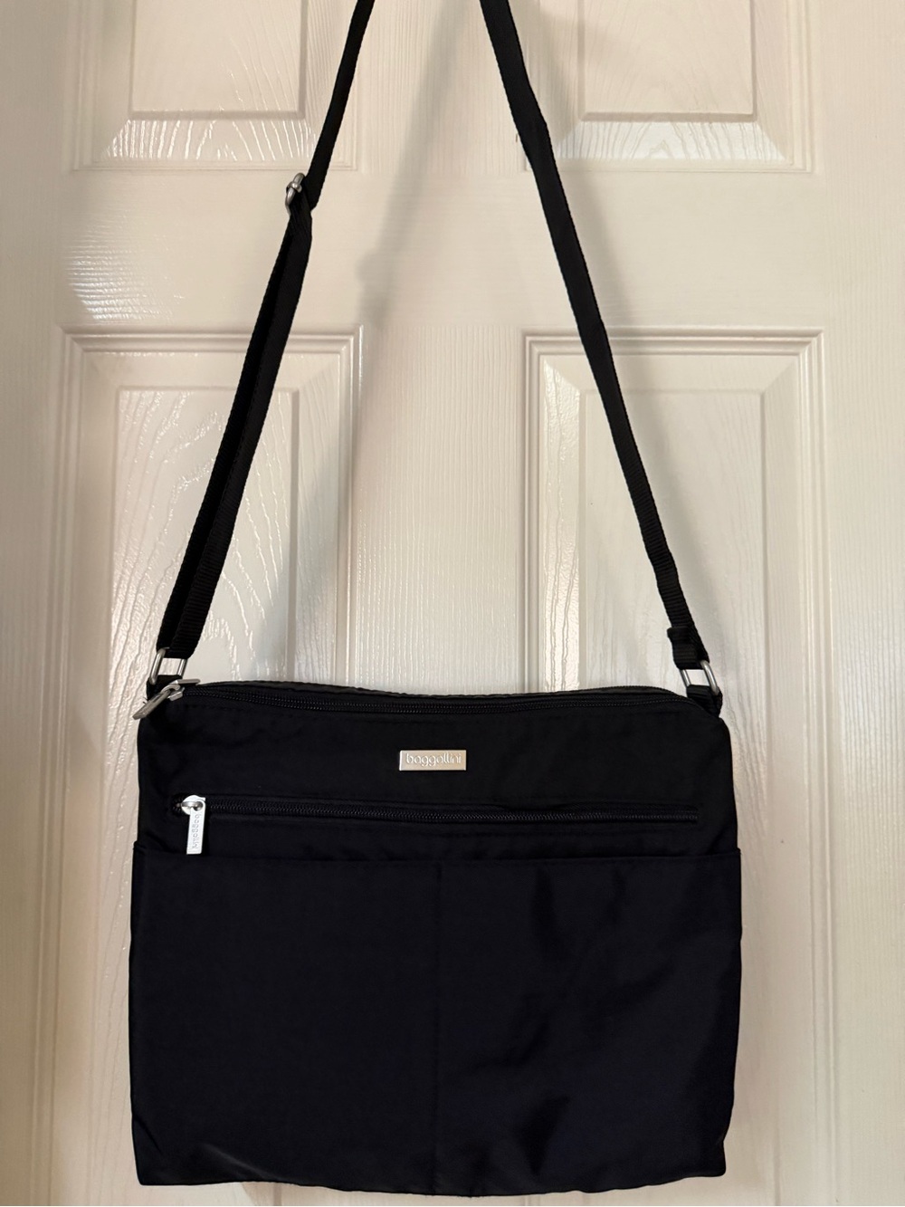 Baggallini Black Crossbody Bag with Adjustable Strap